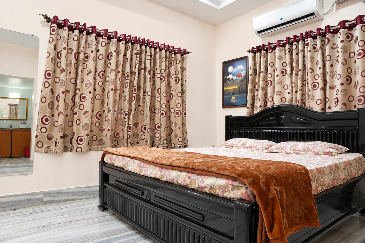 Guest bedroom 2